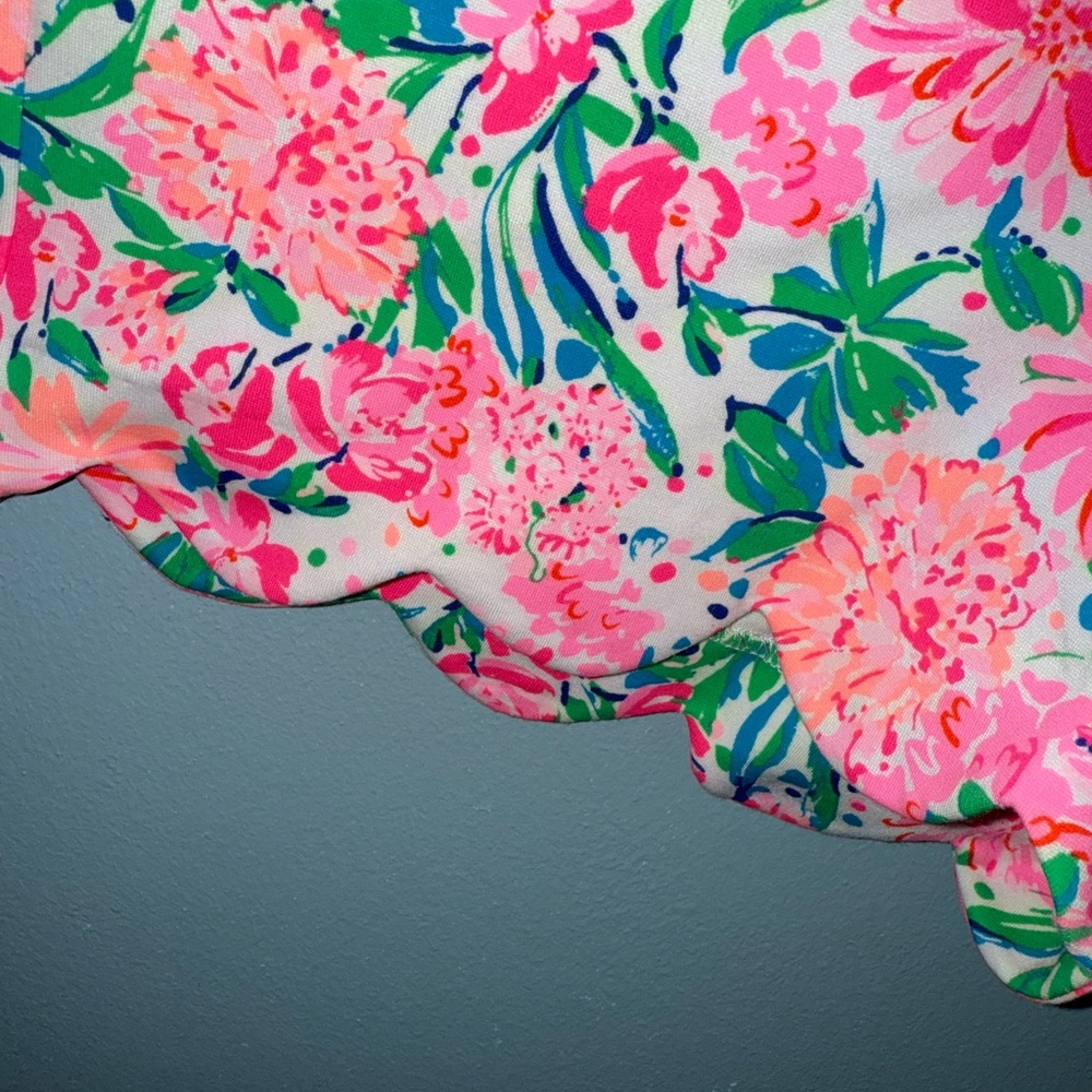 Lilly Pulitzer Pink Floral Shorts - Picture 4 of 4